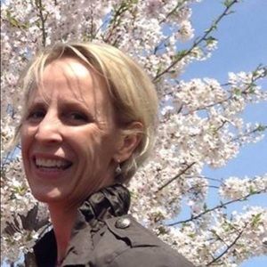 Meet your Posher, Lynda